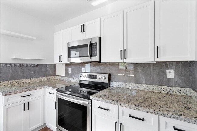 Foto del edificio - 2350 SW 26th St