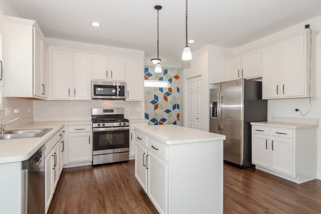 Building Photo - 26107 White Oak Trail