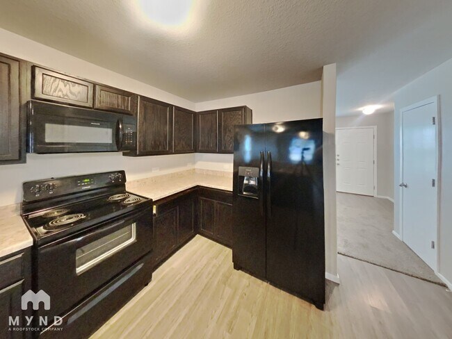Building Photo - 9527 Apple Ridge Ln