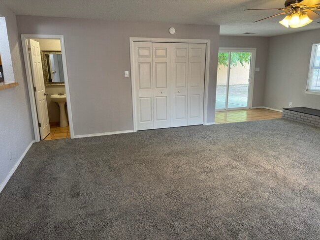 Foto del edificio - 2551 Aspen Ave NW