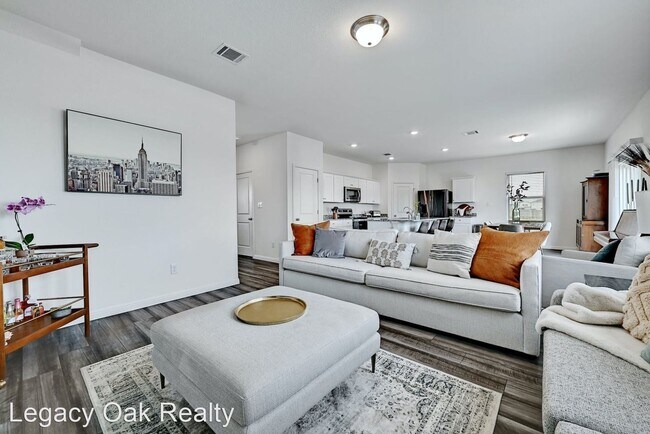 Building Photo - 3 br, 2.5 bath House - 215 Rubrum Road