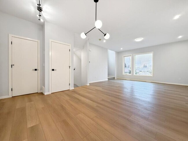 Photo du bâtiment - 3.0 bedroom in Edmonton Alberta T5G 1G1