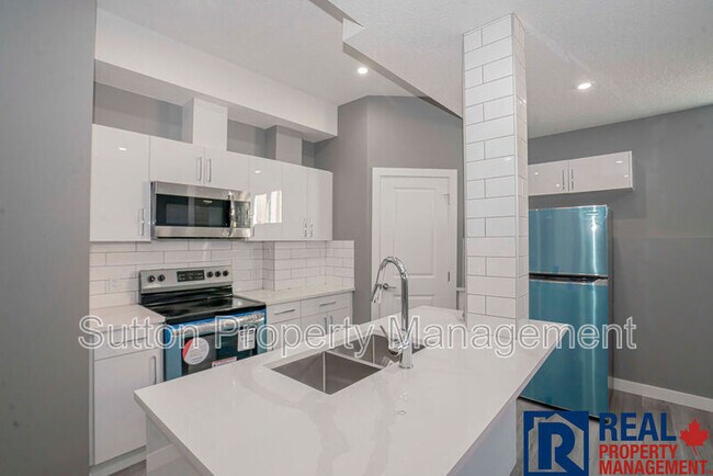 Building Photo - 9059 80 Ave