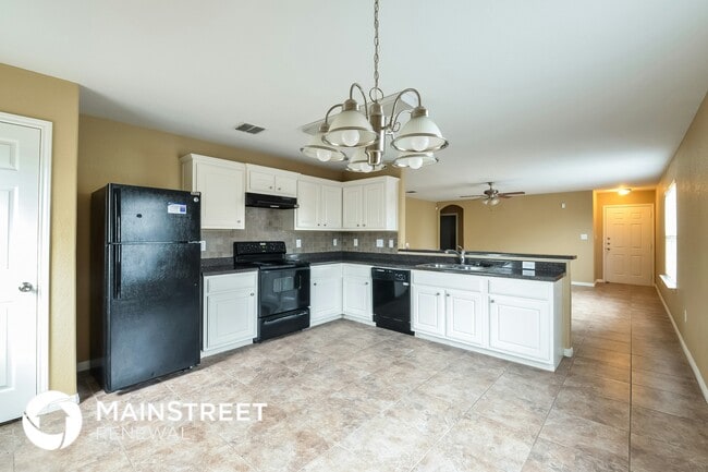 Building Photo - 11235 Pecan Canyon