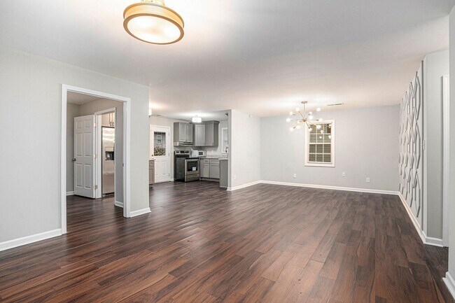 Foto del edificio - Affordable Co-Living in Atlanta's Upper Westside: 6-Bedroom Home