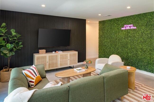 Building Photo - 3730 E Camino San Miguel