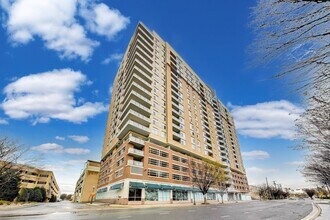 Building Photo - 5750 Bou Ave