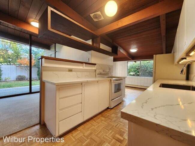 Building Photo - 3 br, 2 bath House - 3599 Bryant St