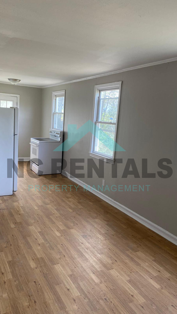 Foto del edificio - 1228 E Lindsay St