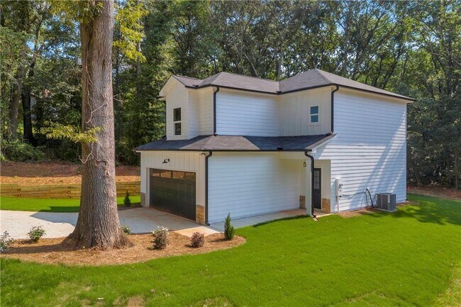 Building Photo - 155 Carey St