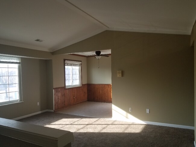 Building Photo - 31824 Kelly Rd