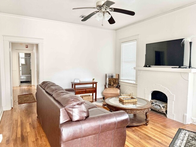 Photo - 416 East Dr House