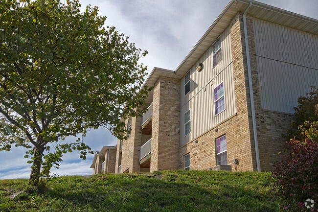 Building Photo - Lakewood Village