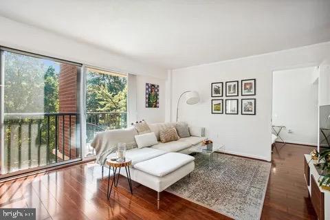 Foto del edificio - 1300 Army Navy Dr