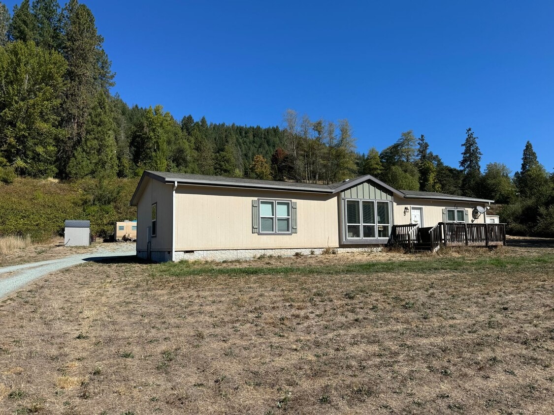 Foto del edificio - 4 bed 2 bath in Milo