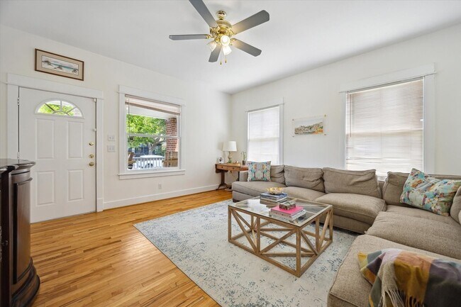 Foto del edificio - 1541 Ashland St