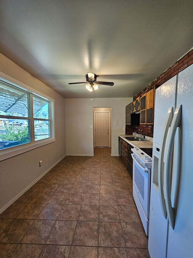 Foto del edificio - 3 BED | 1 BATH | SINGLE-LEVEL HOME | NORTH