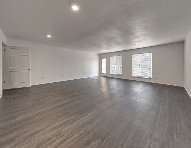 Foto del edificio - 5924 W Hefner Rd