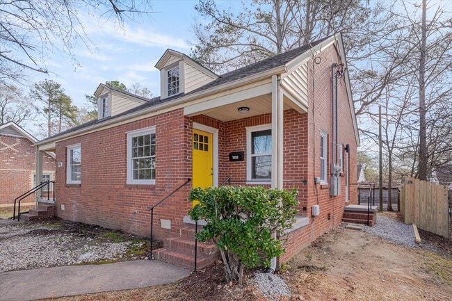Building Photo - 1008 Alma St