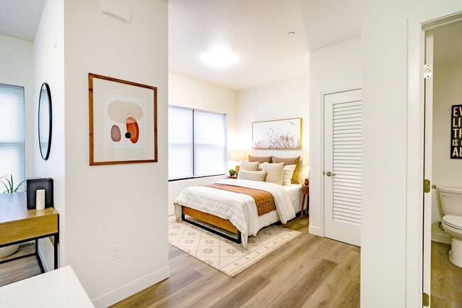 Interior Photo - The Junction (2120 Santa Barbara Ave)
