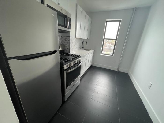 Foto principal - 1 bedroom in BRONX NY 10457