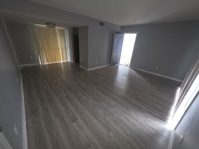 Foto del edificio - 225 W McDowell Rd