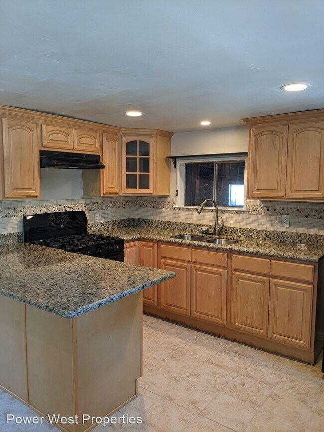 Building Photo - 2 br, 2 bath House - 4143 La Madrona Dr