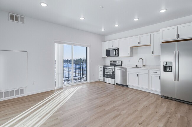 Foto del edificio - 2465 62nd Ave S