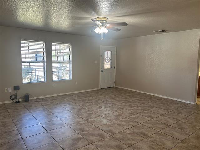 Foto del edificio - 604 Shady Grove Dr