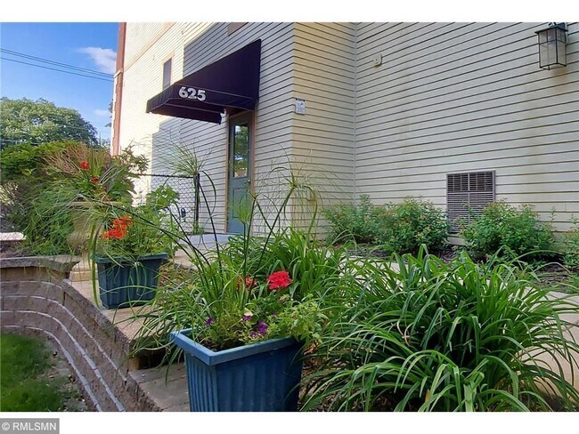 Foto del edificio - 625 Dayton Ave