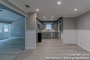 Building Photo - 326 Renee Dr