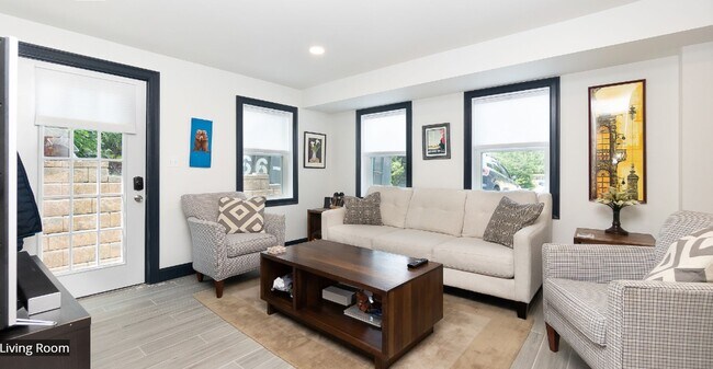 Consulte la otra sección para ver las 28 fotos. - 8 Alveston St