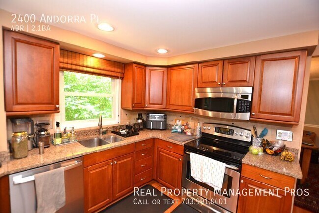 Foto del edificio - Coming Soon 7/5/23! Updated 4 bedroom 2.5 ...