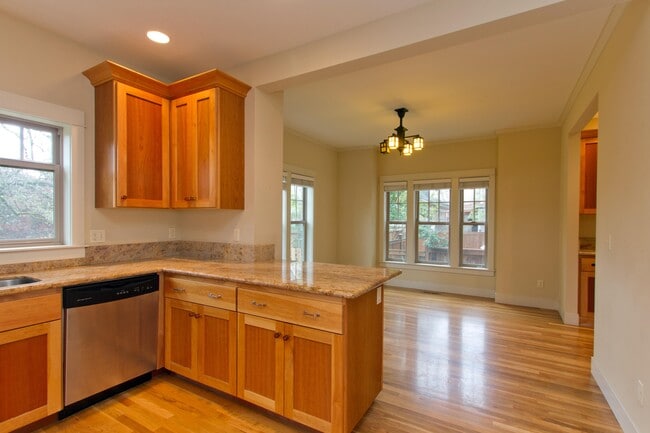 Foto del edificio - 1062 SE Webber St