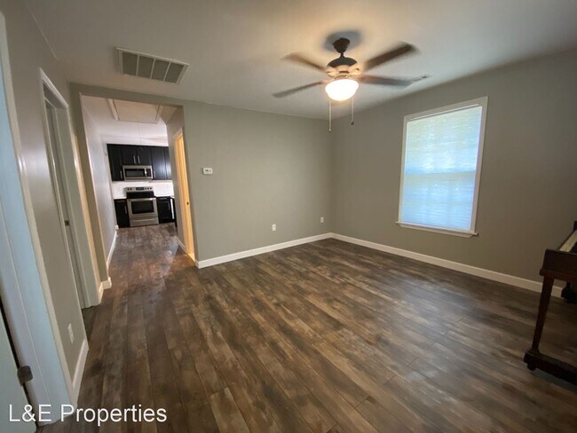 Building Photo - 2 br, 1 bath House - 407 Third Street