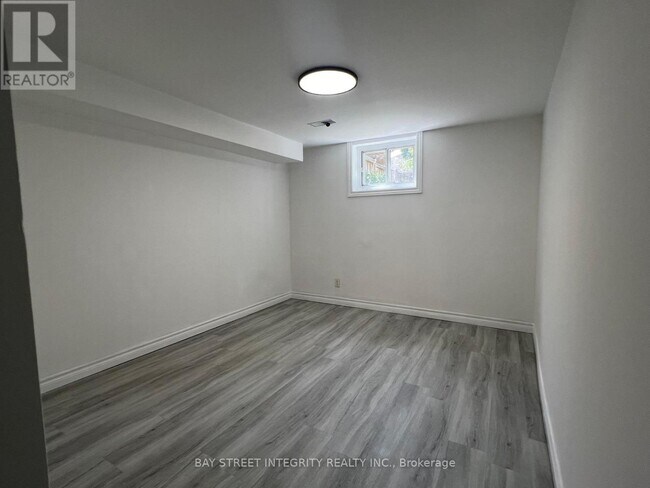 Building Photo - 1 Bauty Pl