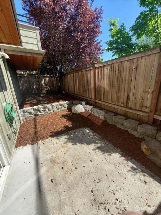 Backyard - 1402 N Northgate Way Townhome