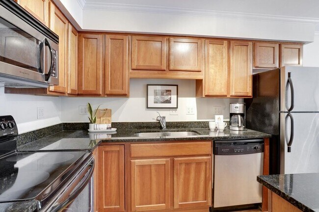 Kitchen - 2727 W 43rd St