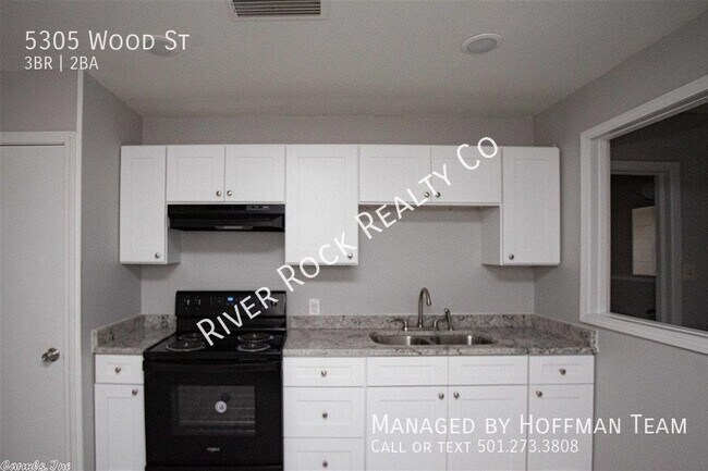 Foto del edificio - 5305 Wood Street - NO SHOWINGS AT THIS TIM...