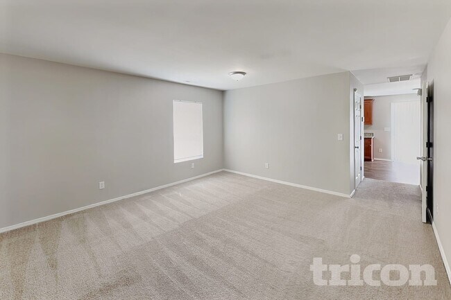 Building Photo - 4003 Larkhaven Village Dr