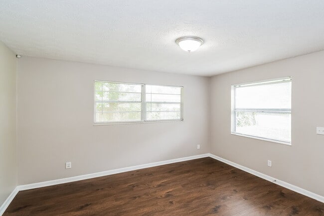 Foto del edificio - 2966 W 5th St