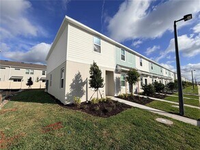 Building Photo - 2942 Skyline Lp