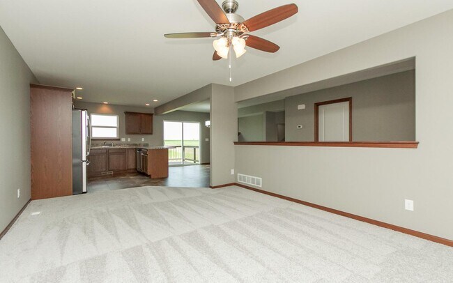 Foto del edificio - 3707 English Glen Ave