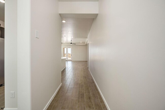 Foto del edificio - 4200 Evolution Rd
