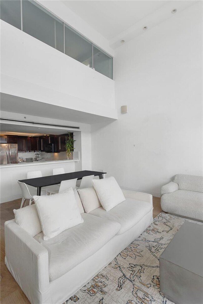 Foto del edificio - 801 N Venetian Dr