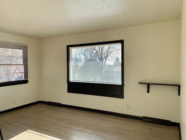 Foto del edificio - Large 2 bedroom, 2 bath Duplex with Attached 1 car garage in West Loveland, CO