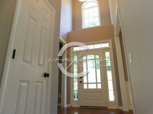 Foto del edificio - 3311 Hackmatack Dr NW