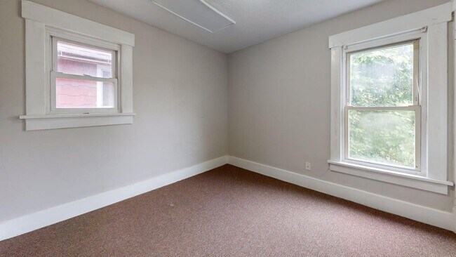 Foto del edificio - 515 Newton Ave NW