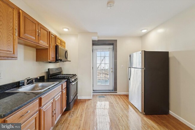 Foto del edificio - 1005 Tyler Ave