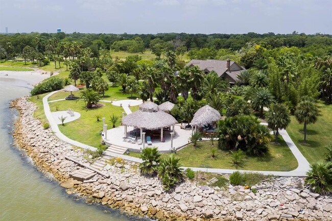 Building Photo - 4514 Tharp Dr